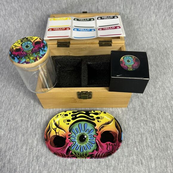 Bamboo Stash box, Skull Design - Picture 7 of 16